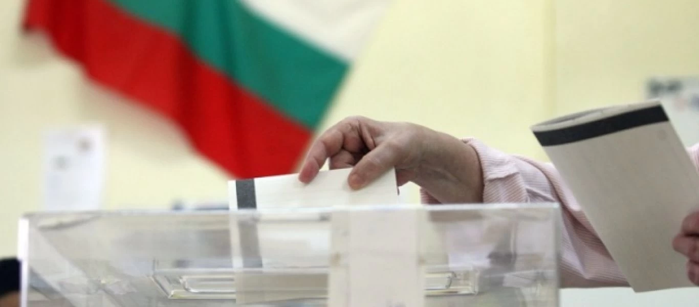 Στις κάλπες σήμερα οι Βούλγαροι για το δεύτερο γύρο των προεδρικών εκλογών